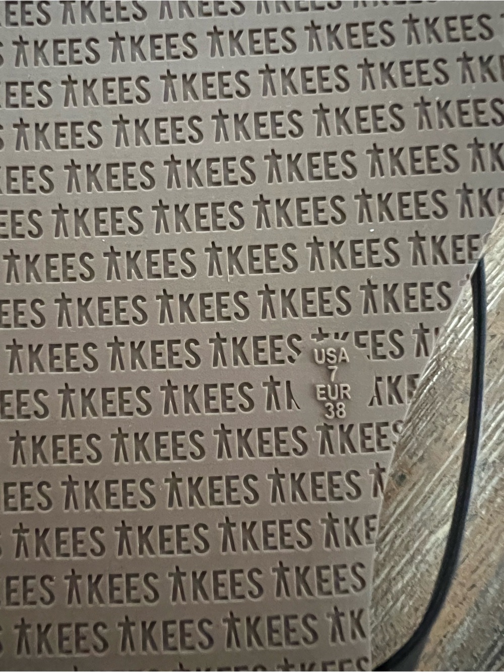 Tkees black sandals - 7 - Picture 4 of 4
